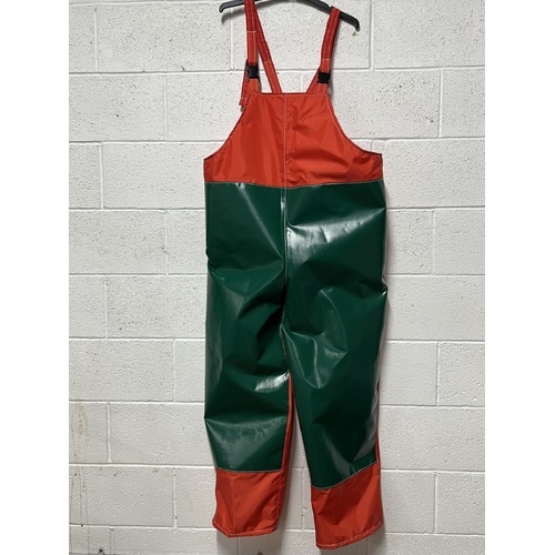 WORKWEAR, SAFETY & CORPORATE CLOTHING SPECIALISTS Fishermans Bib & Brace Green Vinyl Front